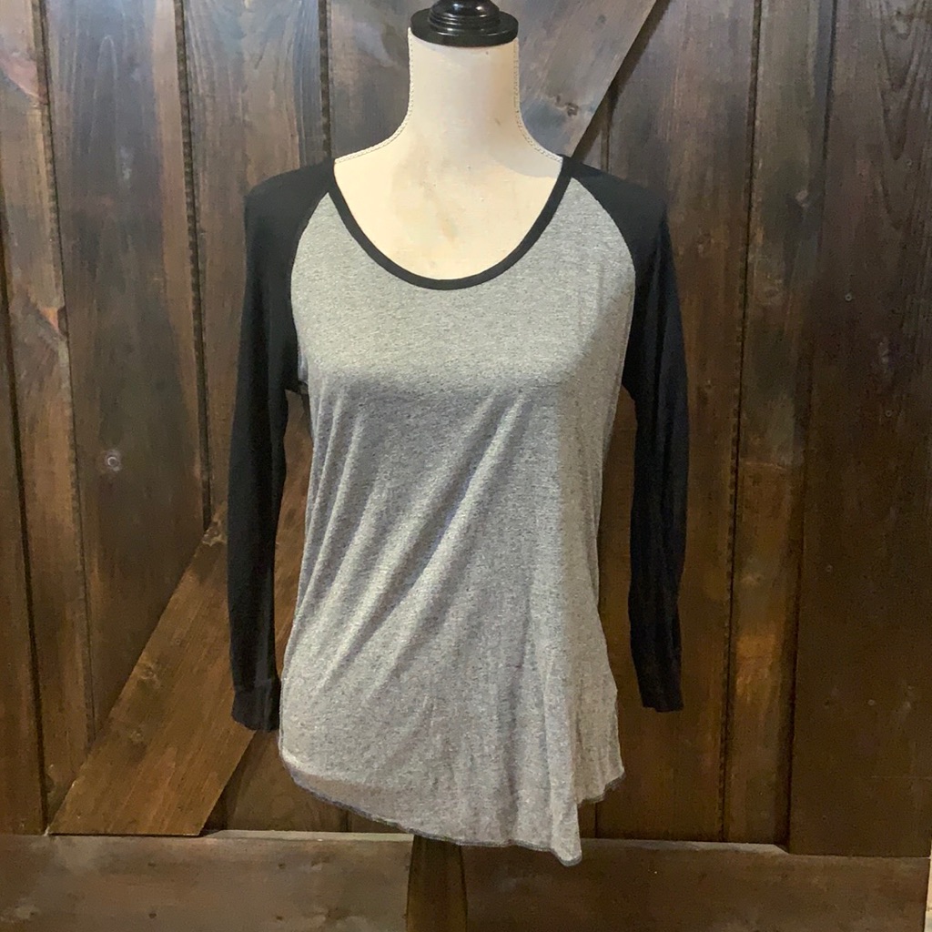 Wilfred Free Casual Grey And Black 3/4 Length Sleeve Top